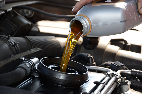 What Is The Difference Between Synthetic and Regular Engine Oil?